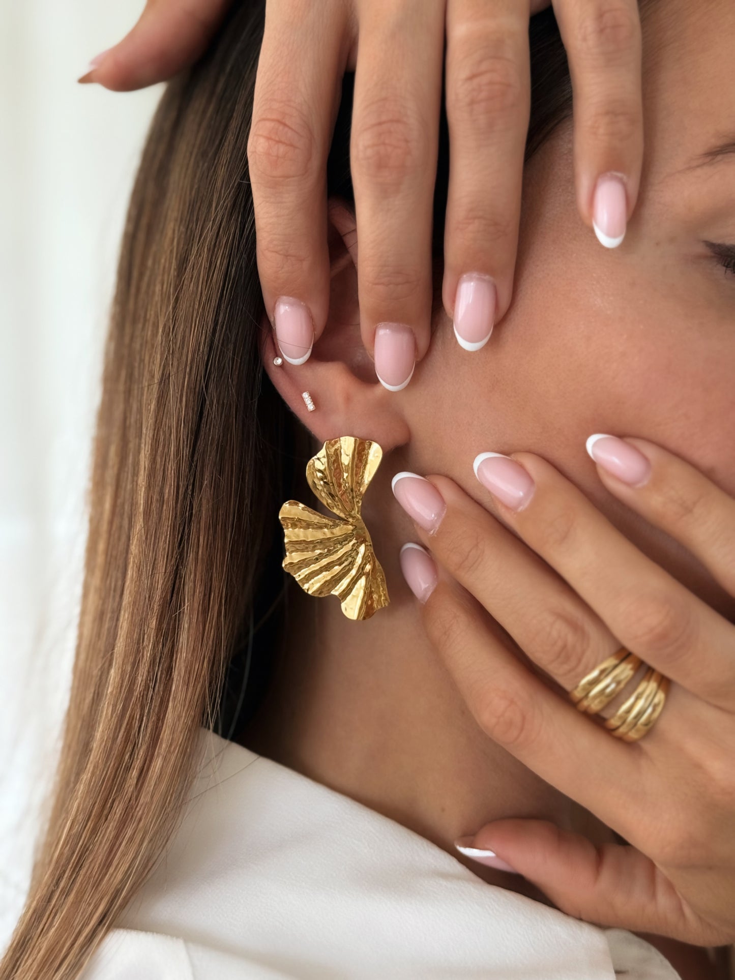 Les Boucles d'Oreilles Hawa